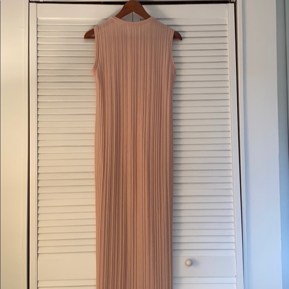 Blush pleated column dress - Picture 4 of 5